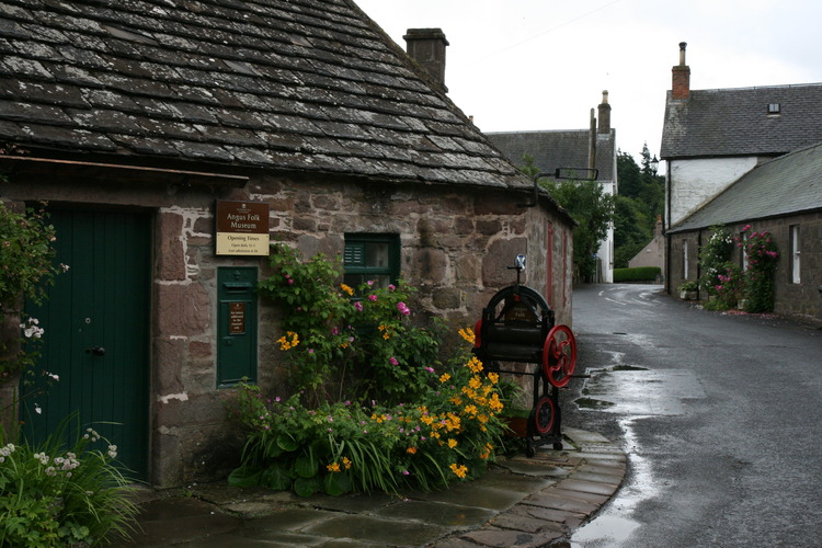 gal/Scotland_2010/Michael/w20100709-163442_EOS.jpg